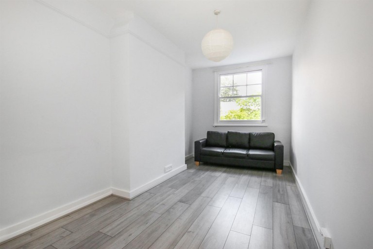 View Full Details for Oakley Road, N1 3LS