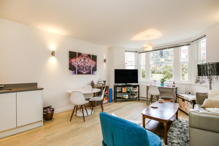 View Full Details for Drayton Park, N5 1PB