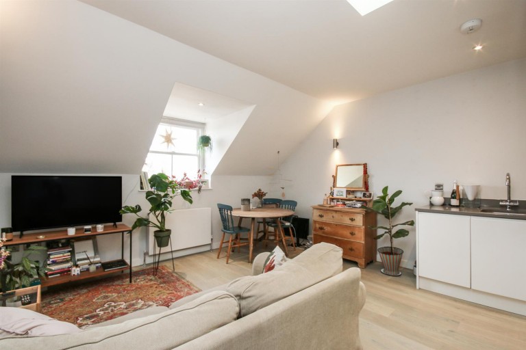 View Full Details for Drayton Park, London