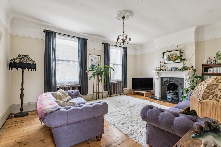 View Full Details for Highbury Park, N5 2XE