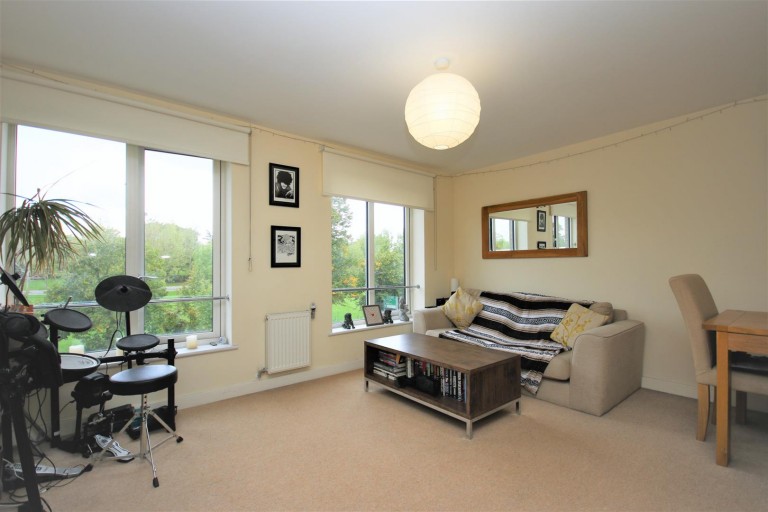 View Full Details for Finsbury Grange, N4 2LX