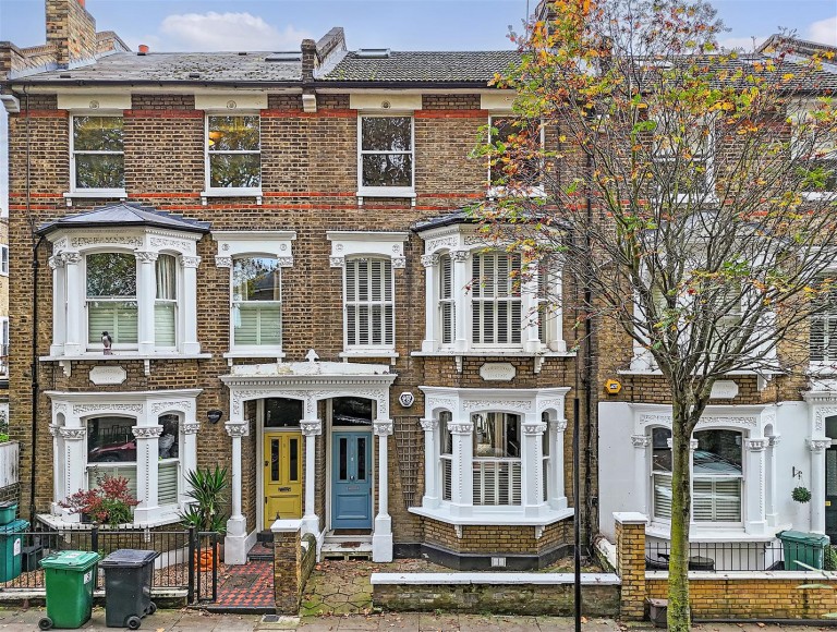 Lucerne Road, N5 1TZ