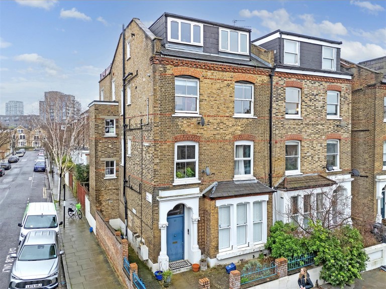 Alexandra Grove, N4 2LQ